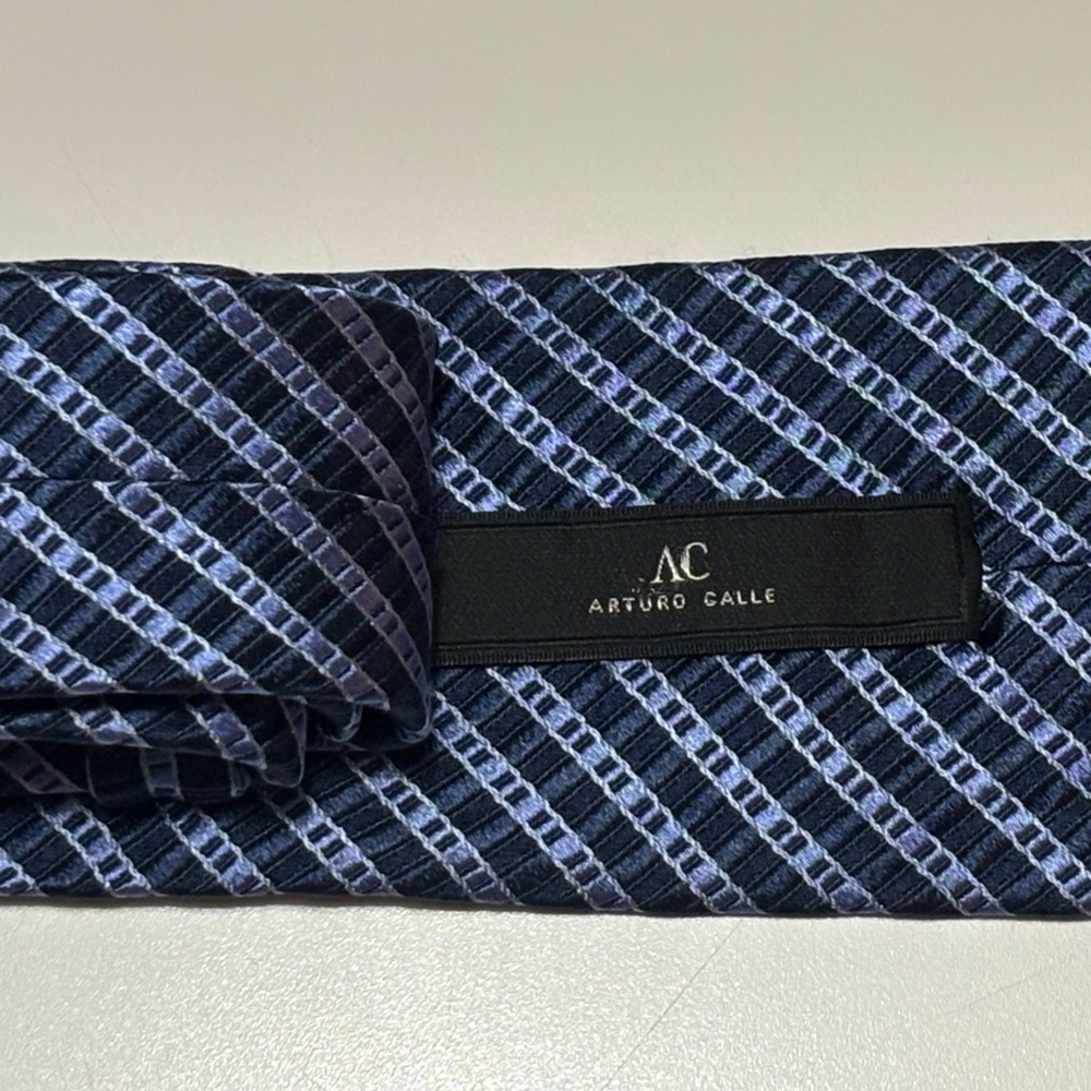 Arturo Calle Elegant Blue Striped Tie - Picture 2 of 2